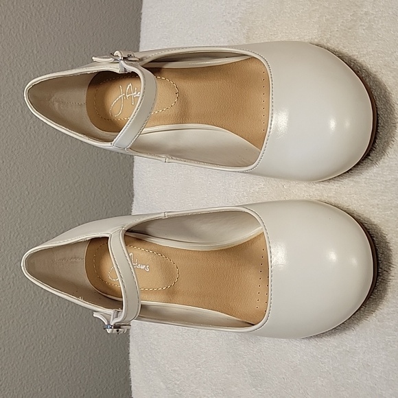 Mary Jane Heels, J. Adams Size 7 - Picture 2 of 7